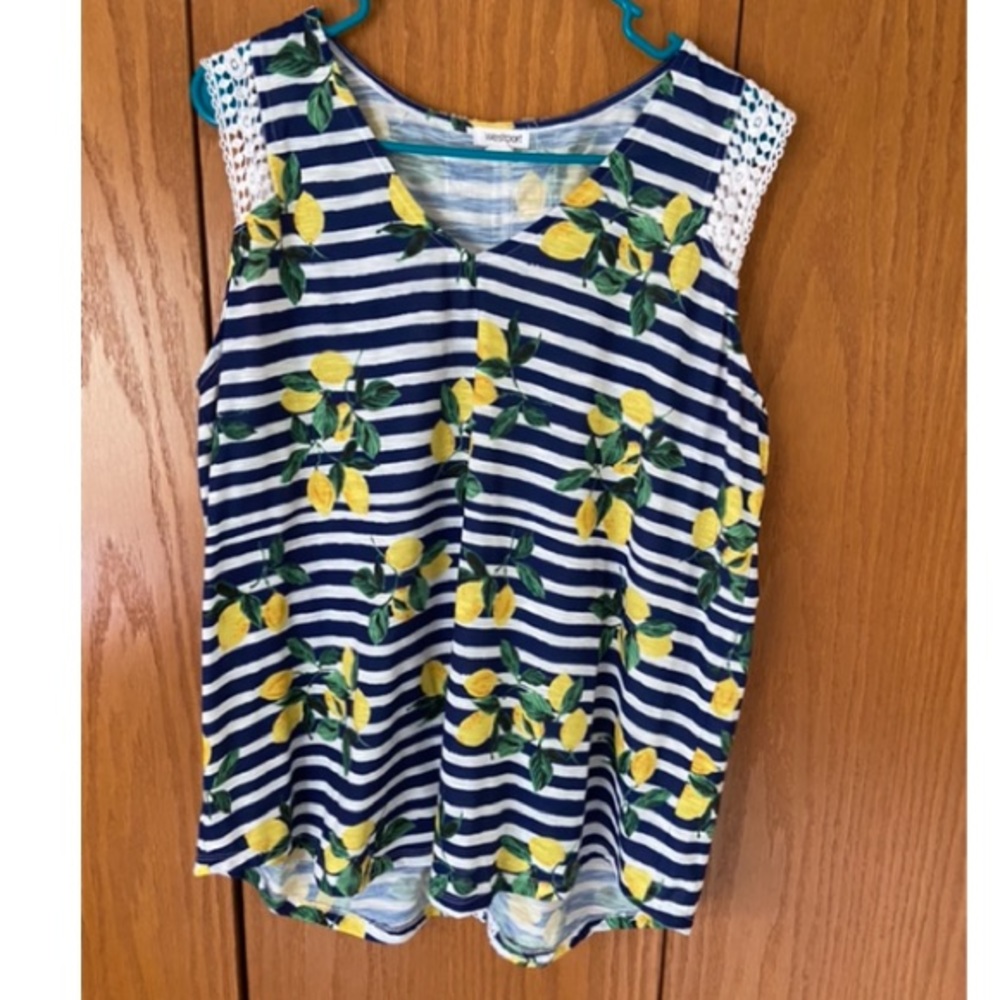 NWOT size xl lemon print sleeveless top
